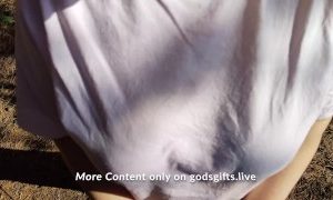 gods_gifts1-Schlampiger-Deepthroat-und-Sperma-im-Mund-in-einem-oeffentlichen.jpg