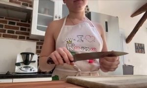 mimi-sexy-Von-einer-devoten-Frau-wird-sie-zu-einer-ruecksichtslosen.jpg