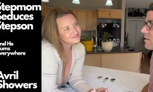 avril-showers-Stiefmutter-MILF-wird-von-Stiefsohn-gefickt-und-ins-Gesicht-gespritzt.jpg