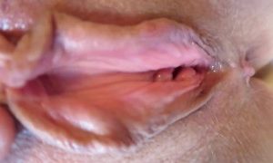 cummybush-TIEFE-CREAMPIE-ABFLUeSSE-AUS-MEINER-MUSCHI-POV-Amateur-Nahaufnahme.jpg